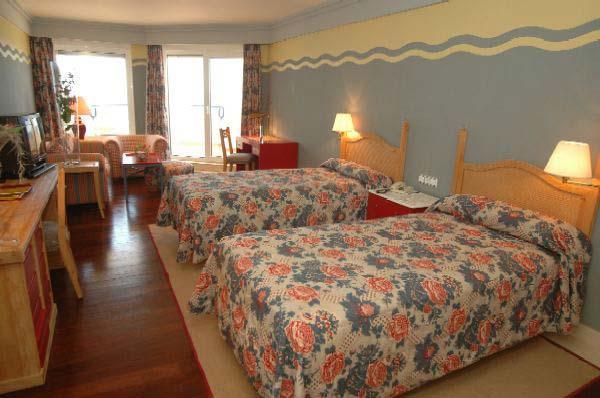 Hotel Playa Victoria 4*