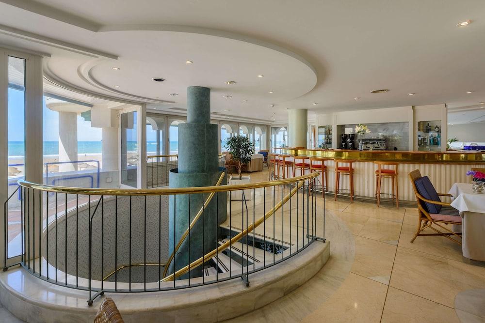 Playa Victoria Hotel Cadix